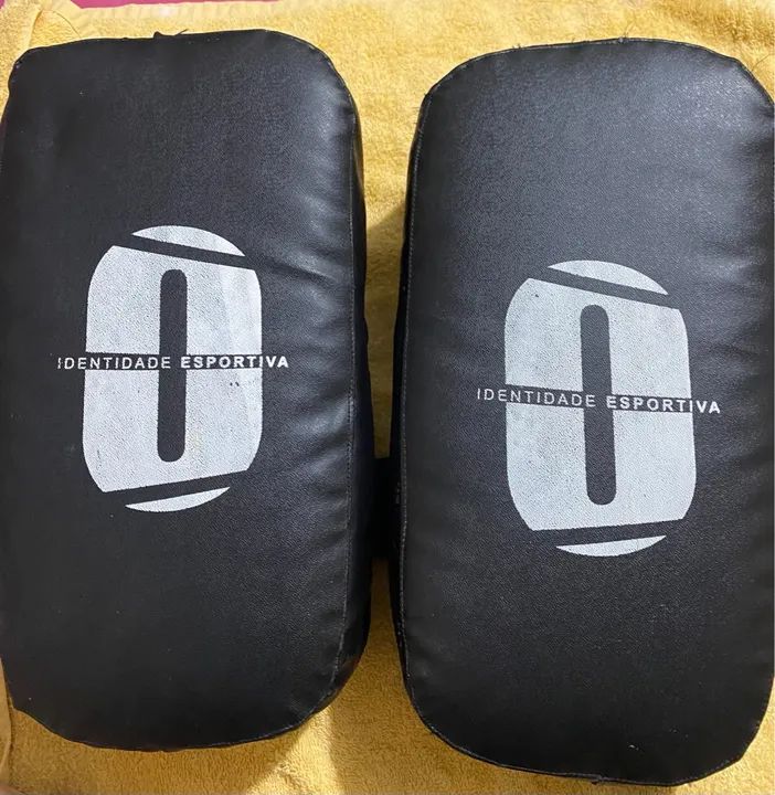 Par de Pads de Boxe - Identidade Esportiva