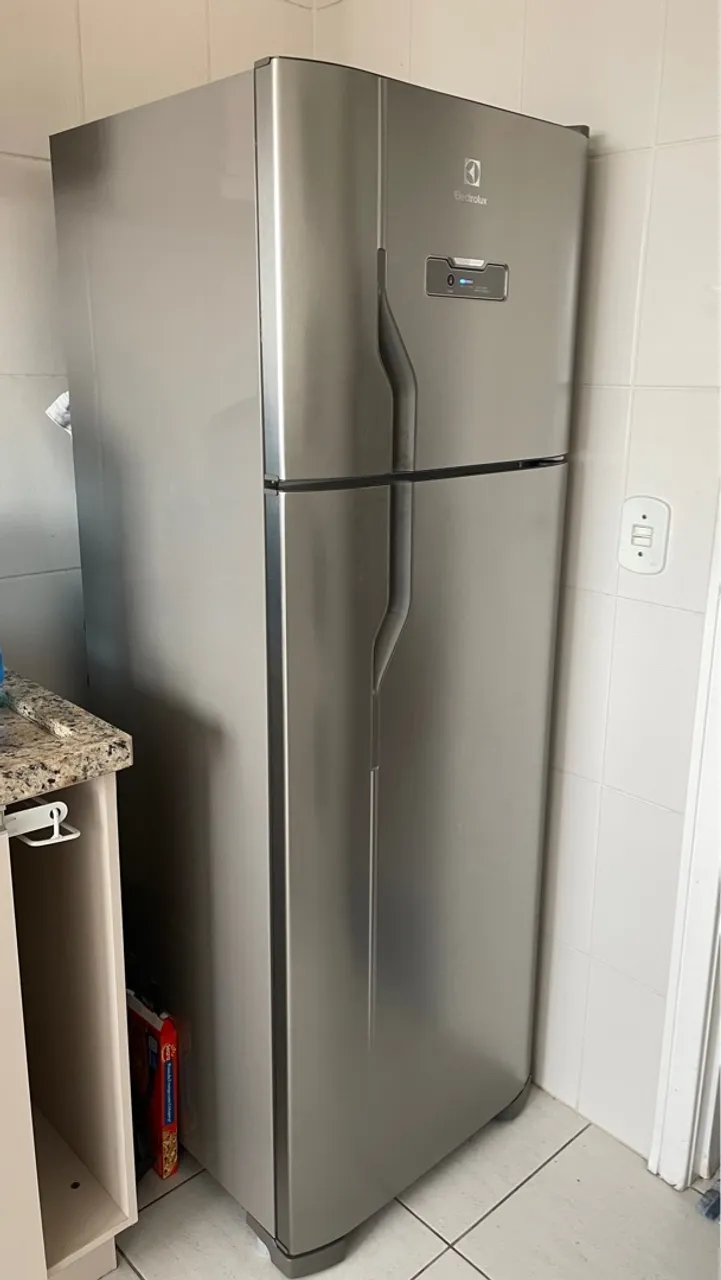 Geladeira Duplex Electrolux 310L