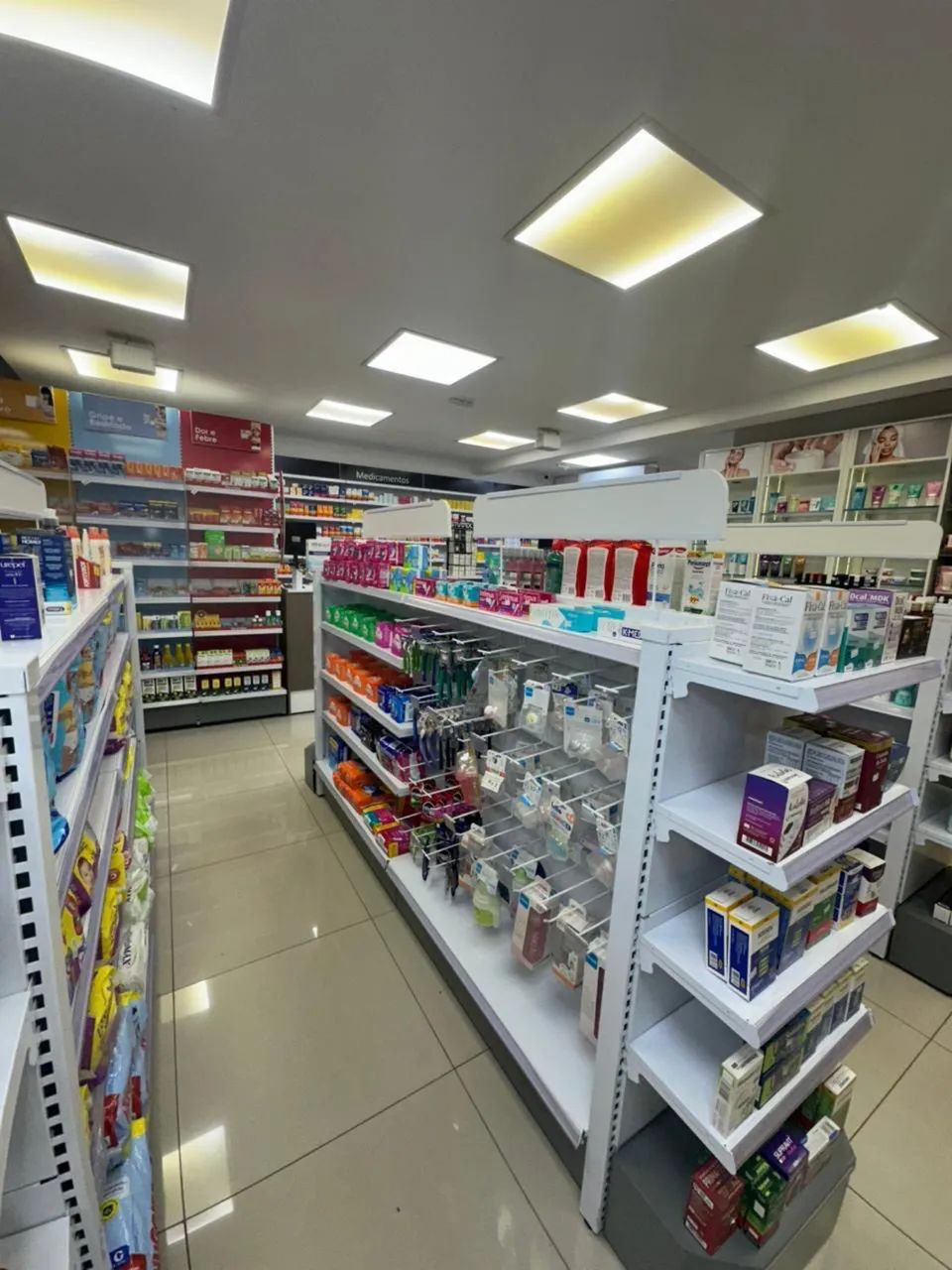 VENDE-SE FARMÁCIA MONTADA!! - Foto 9