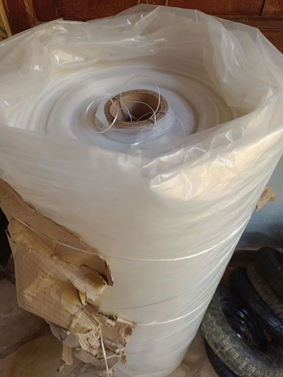 Rolo de Filme Plástico transparente  150 micras 12x60 (120 kg)anti-UV para Agricultura.