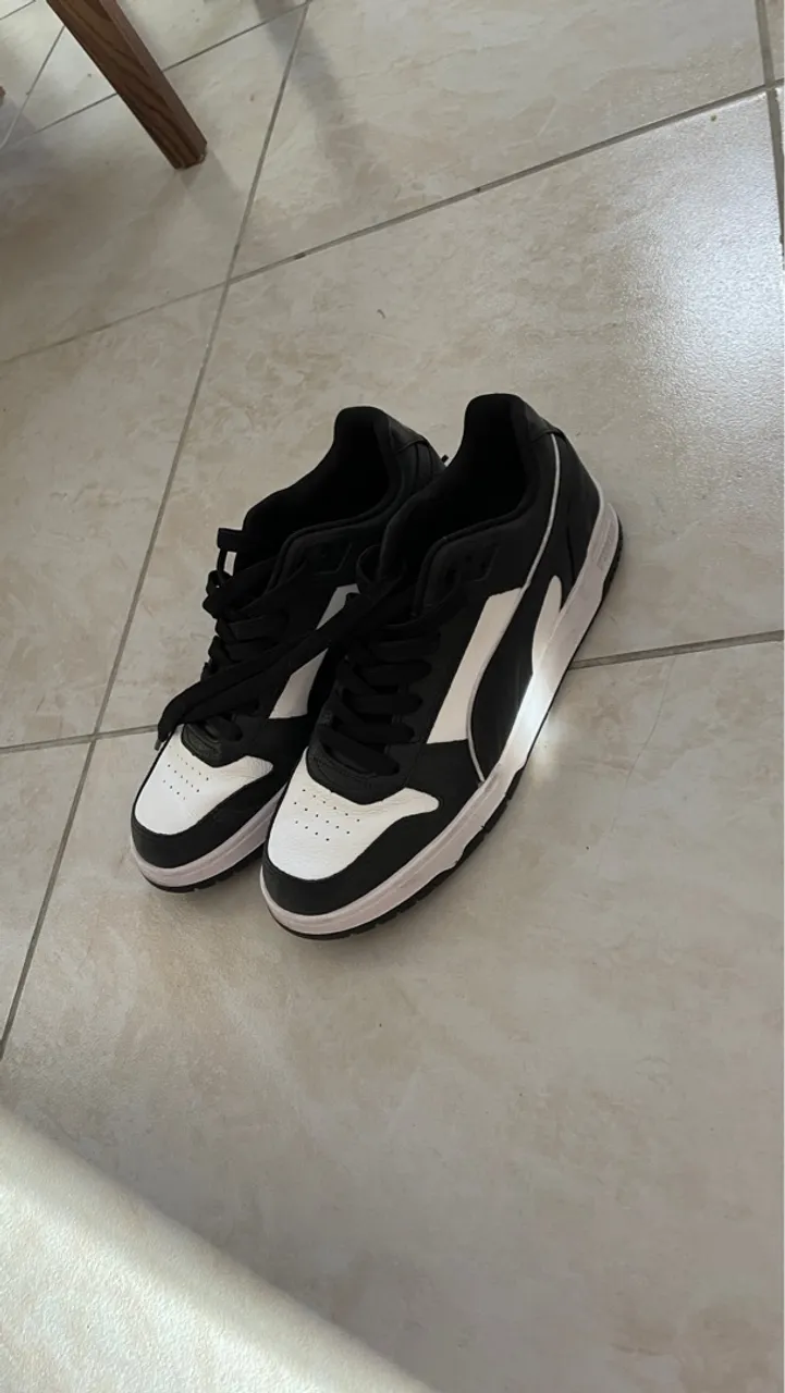 Tênis Puma Preto e Branco