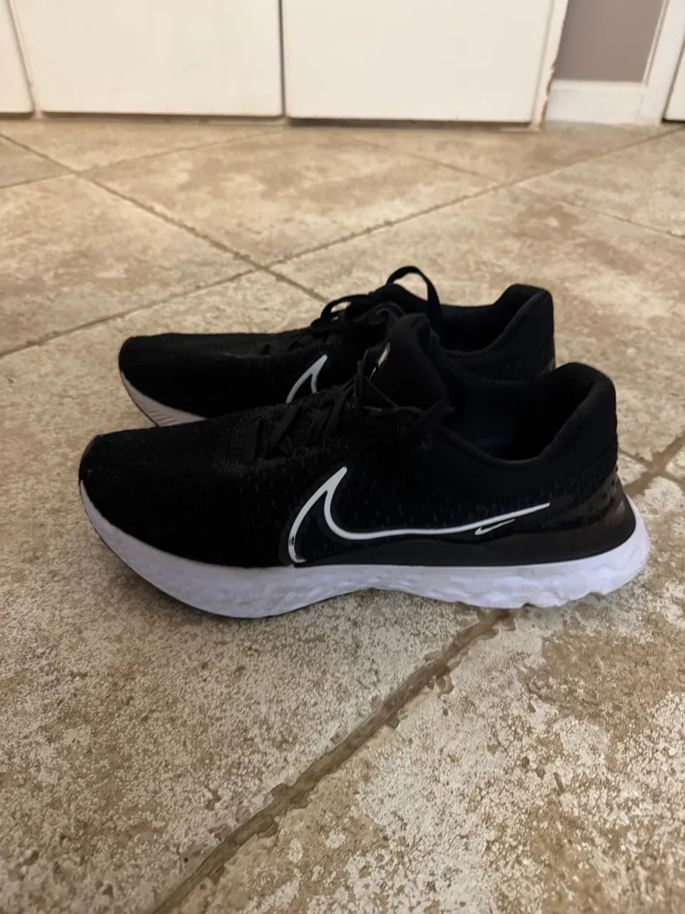 Nike Infinity Run 3 Flyknit TAM 44 BR - Tênis de Corrida