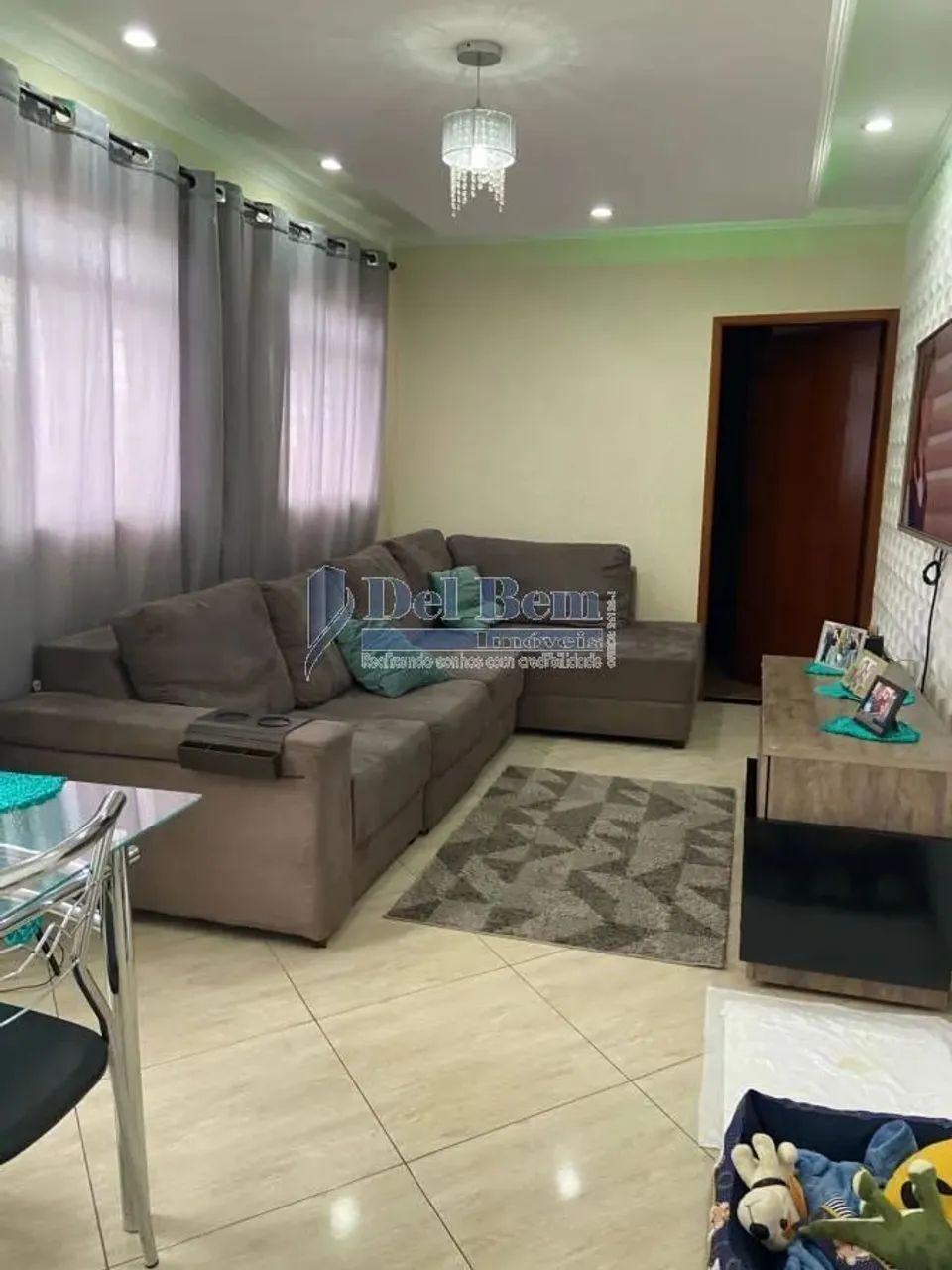 Sobrado para Venda em Mogi das Cruzes, Jardim Layr, 2 dormitórios, 1 suíte, 1 banheiro, 2 