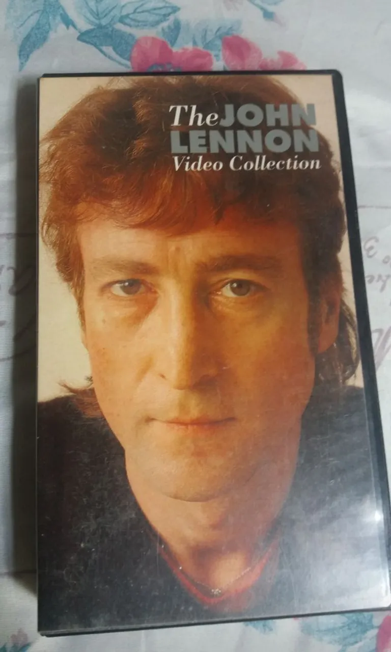 Fita vhs The John Lennon Video Collection,em bom estado,r$40/leia o anúncio