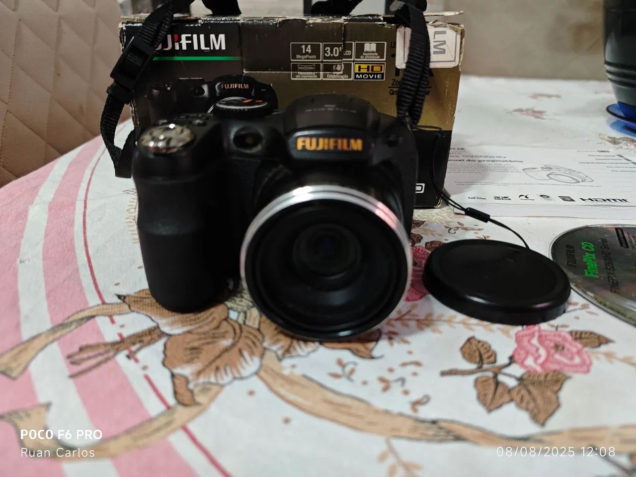 Câmera Digital Fujifilm FinePix S2000HD