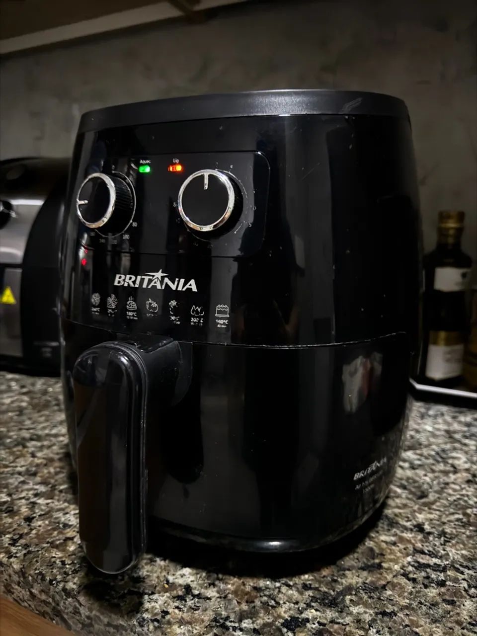 Fritadeira Elétrica Britânia Air Fryer 5,5 L