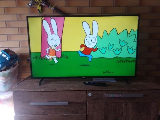 Smart TV 43? Completa Full HD DLED AOC com sistema operacional Roku, processador Quad C - Foto 4