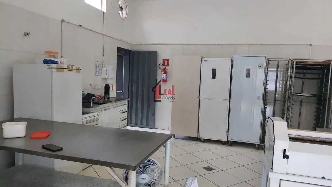 Salão Comercial para Venda em Presidente Prudente, SÃO MATHEUS, 2 banheiros