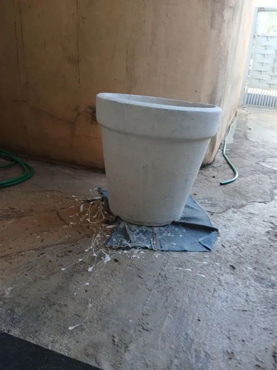 Vaso de Planta em Cimento  46cmx 46 cm - Foto 2