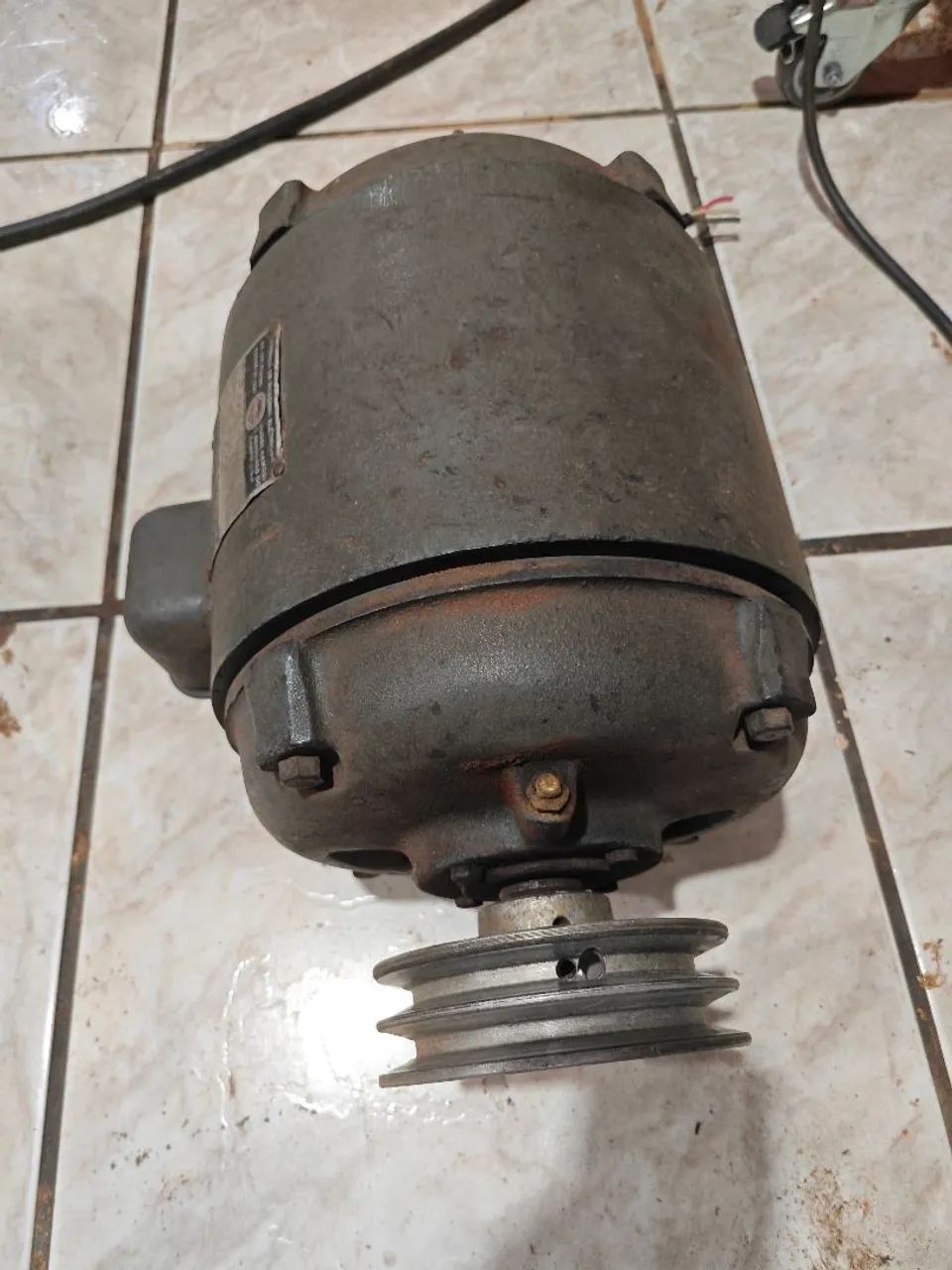 Motor Elétrico Trifásico 4 CV - Foto 2