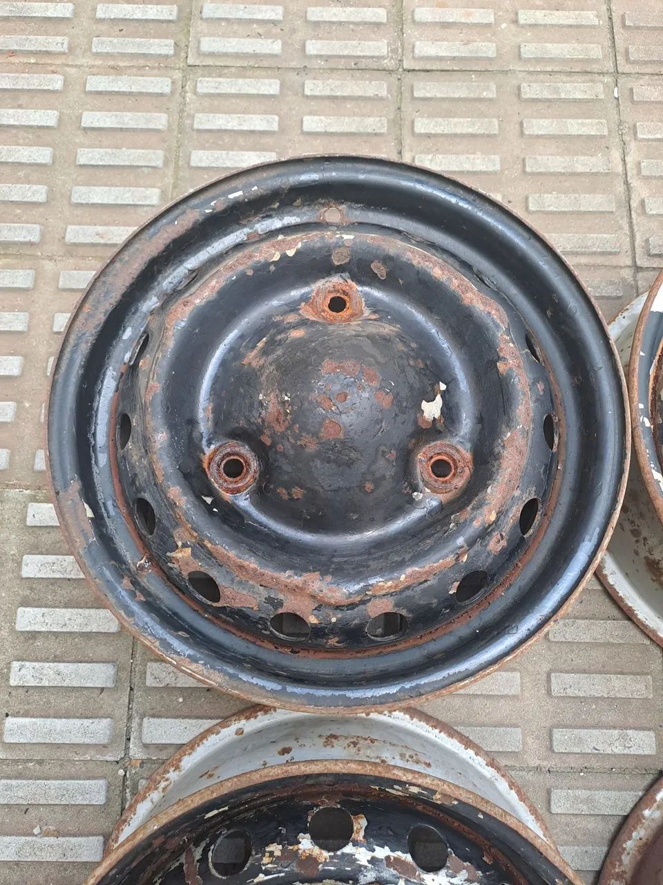 Roda corcel 74 a 77 belina de Ferro 13 polegadas - Foto 5