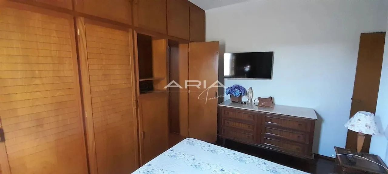 Linda e espaçosa casa para Venda, com 3 dorm - Foto 2