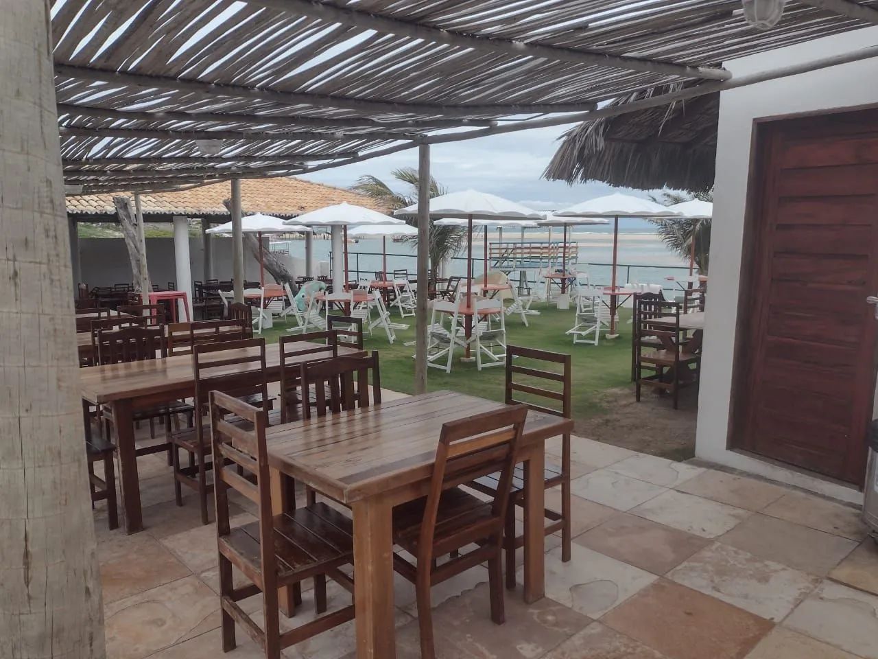 " HOTEL NA BEIRA DO MAR - PÉ NA AREIA " - Foto 5