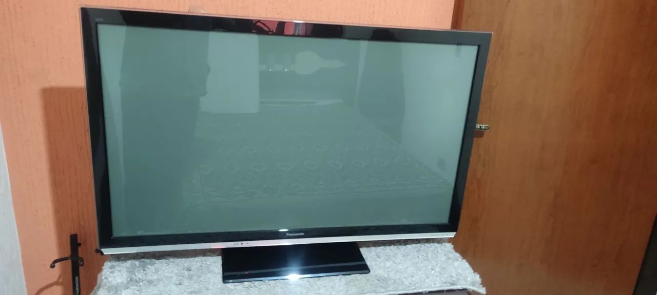 TV Plasma Panasonic 42UT50B Full HD com defeito 