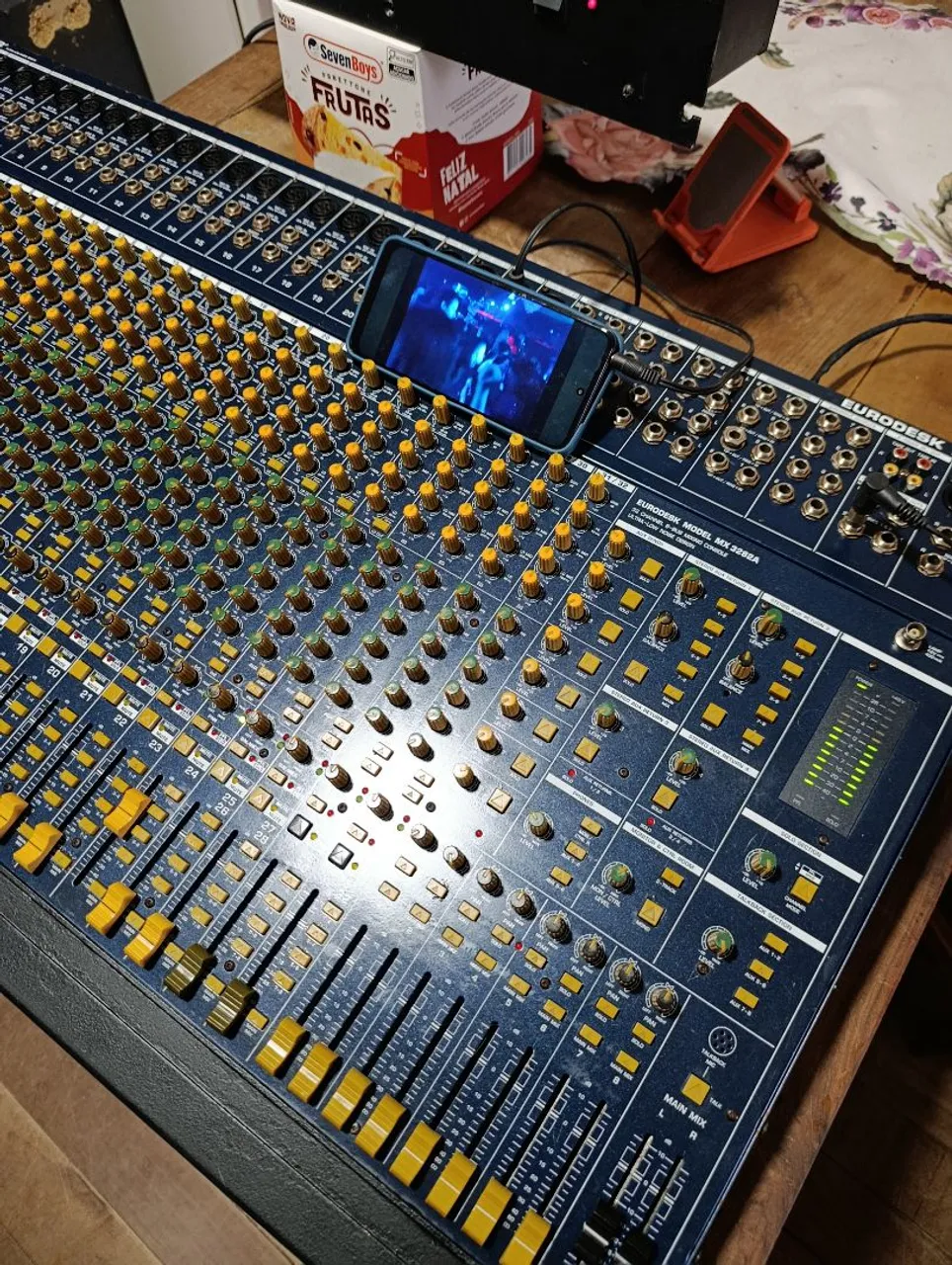 Mesa de Som Mackie Micro Series 1202 vlz - Equipamentos e