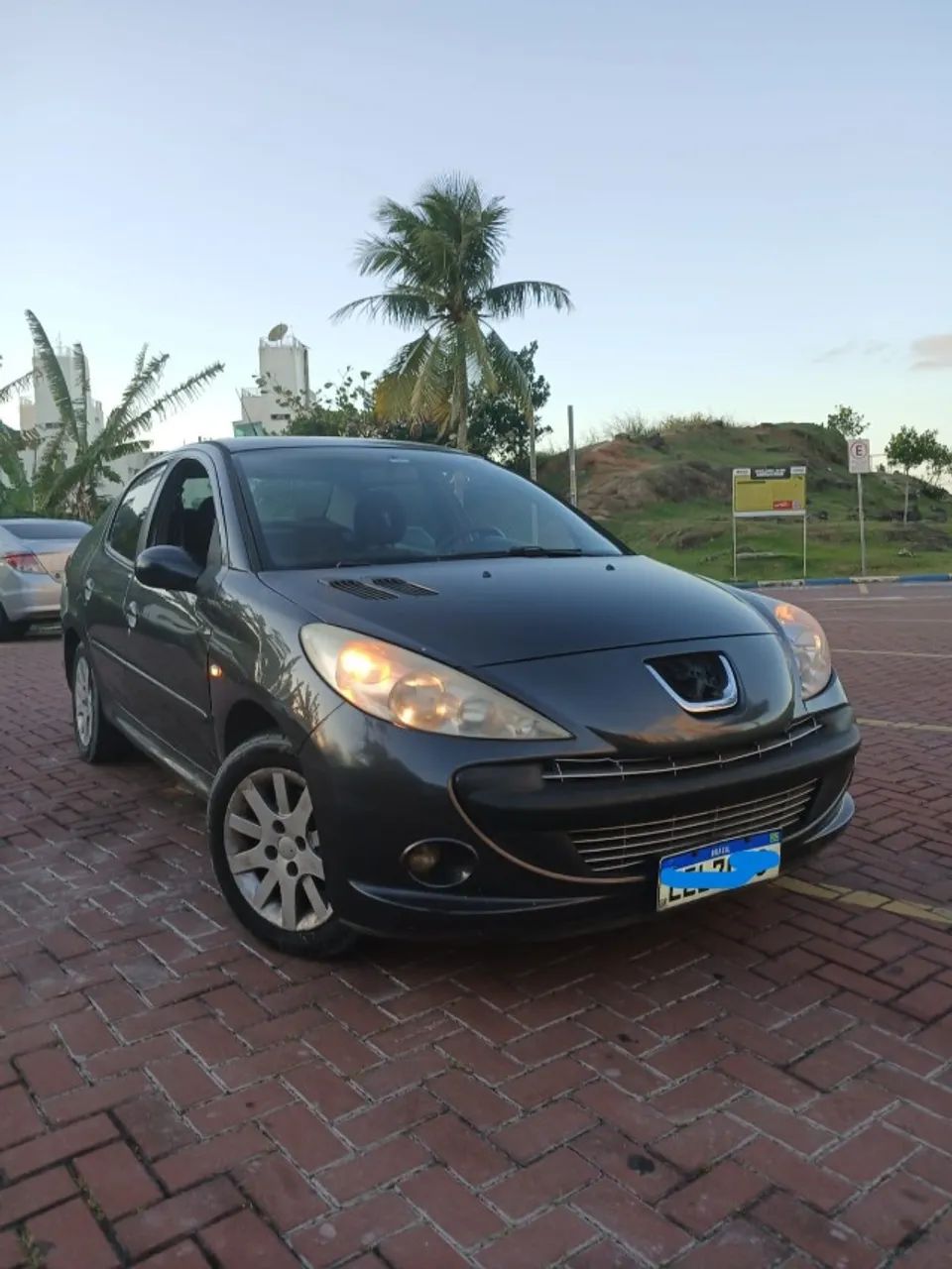 Peugeot 207 207 Sedan Passion XS 1.6 Flex 16V 4p 2010