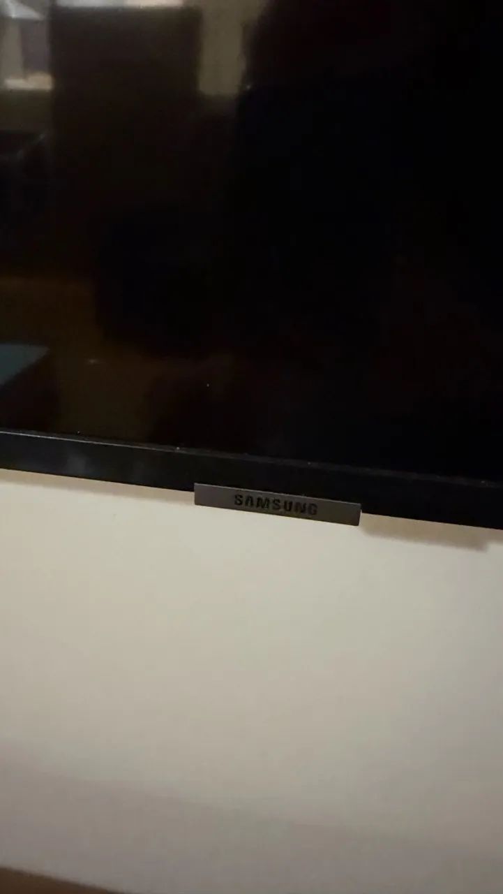 Smart TV Samsung 65 com defeito - Foto 3