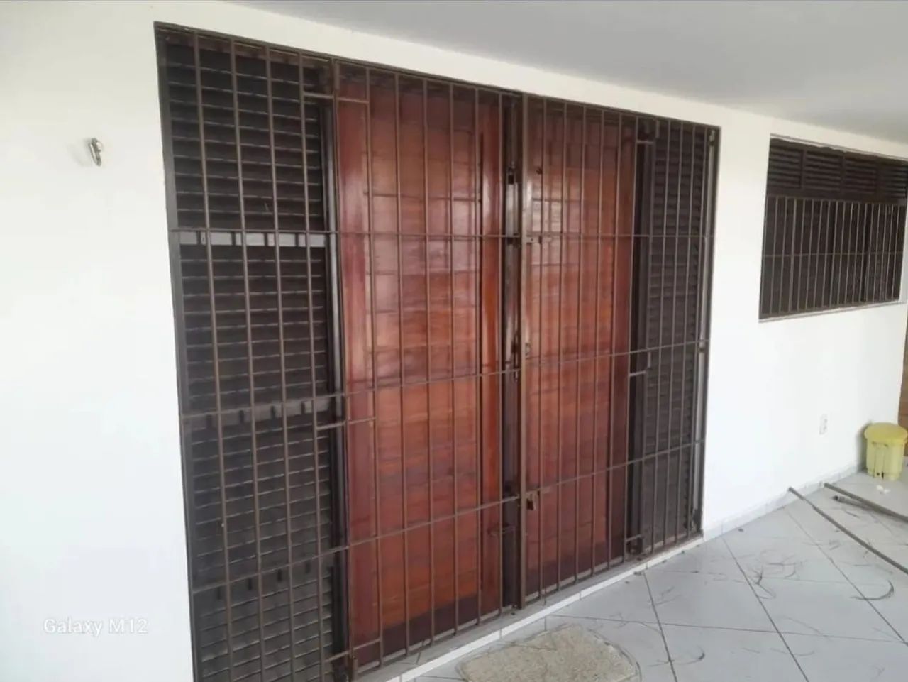 Grade de ponto comercial 