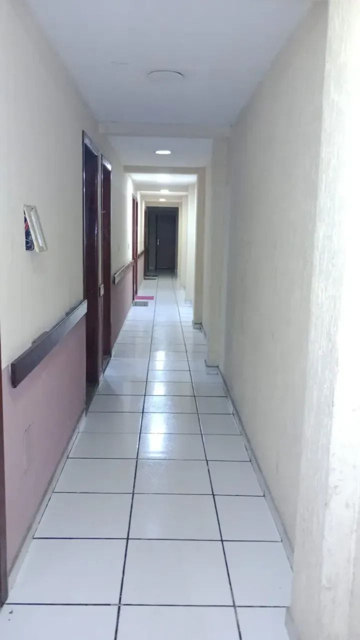 Sala comercial na Avenida Jambeiro - Vila Valqueire - Rio de Janeiro.
