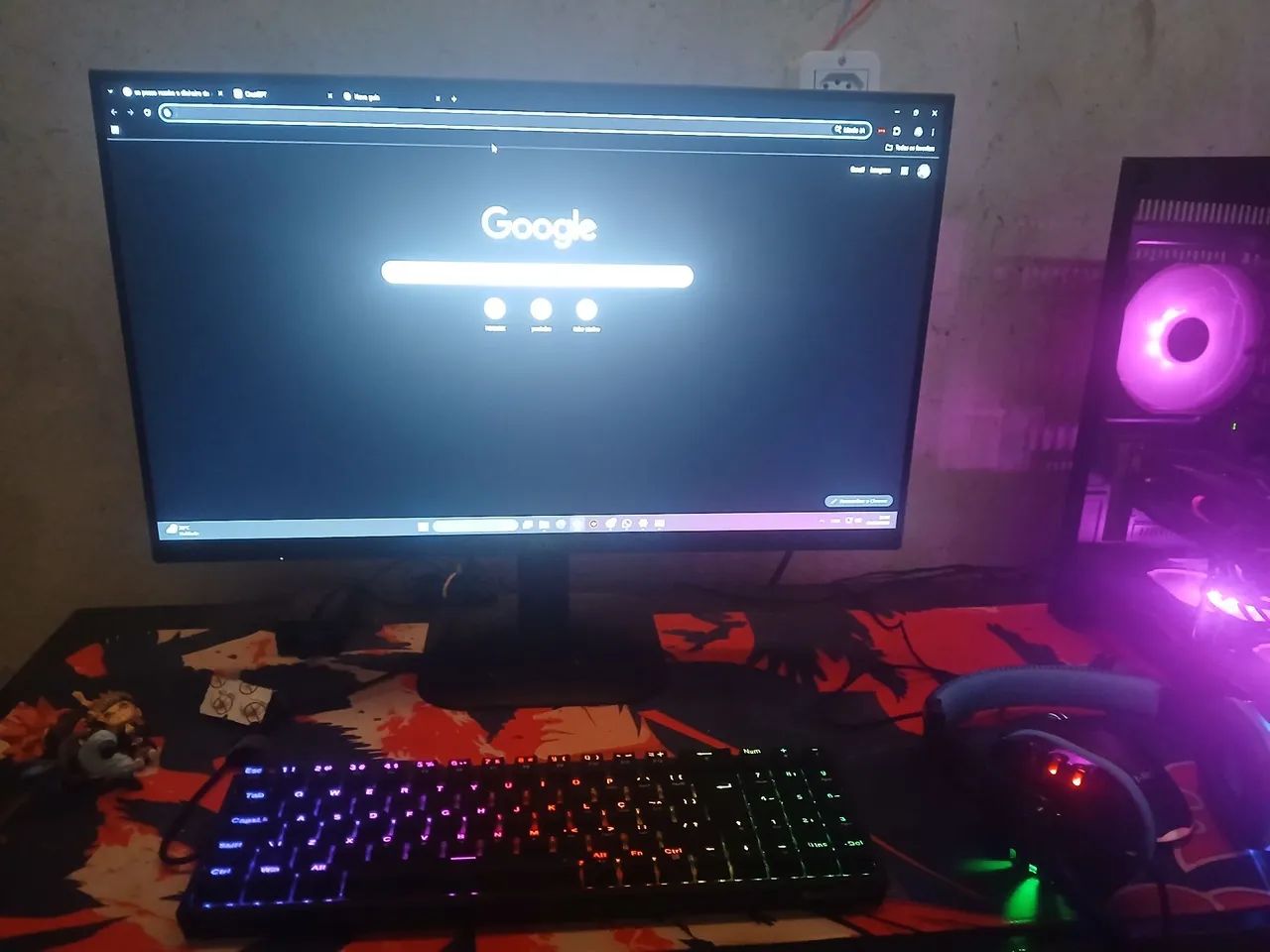 Gaming Computer with Gaming Desk65723511537281122