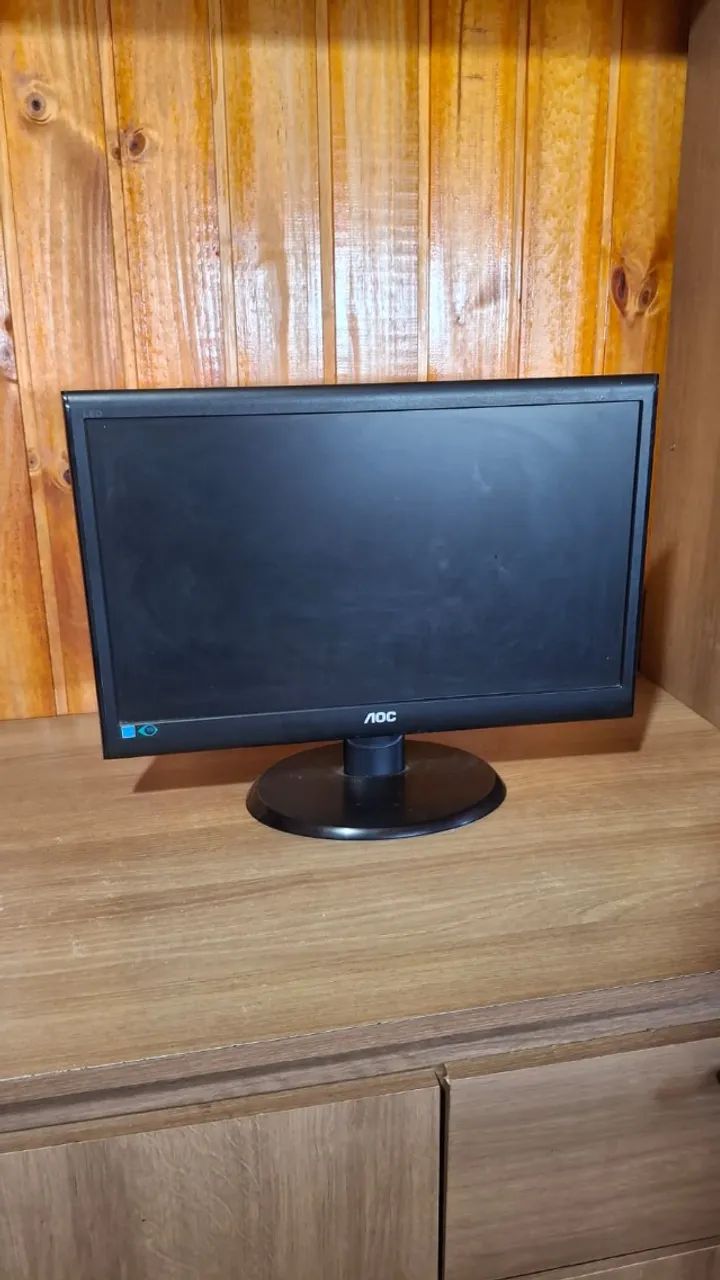 Monitor Widescreen Usado Preto com Conexões VGA e HD - 220V