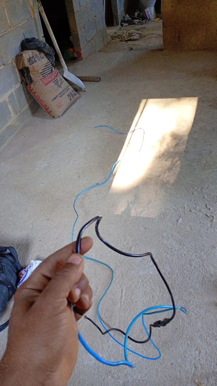 Eletricista disponível Cariacica *