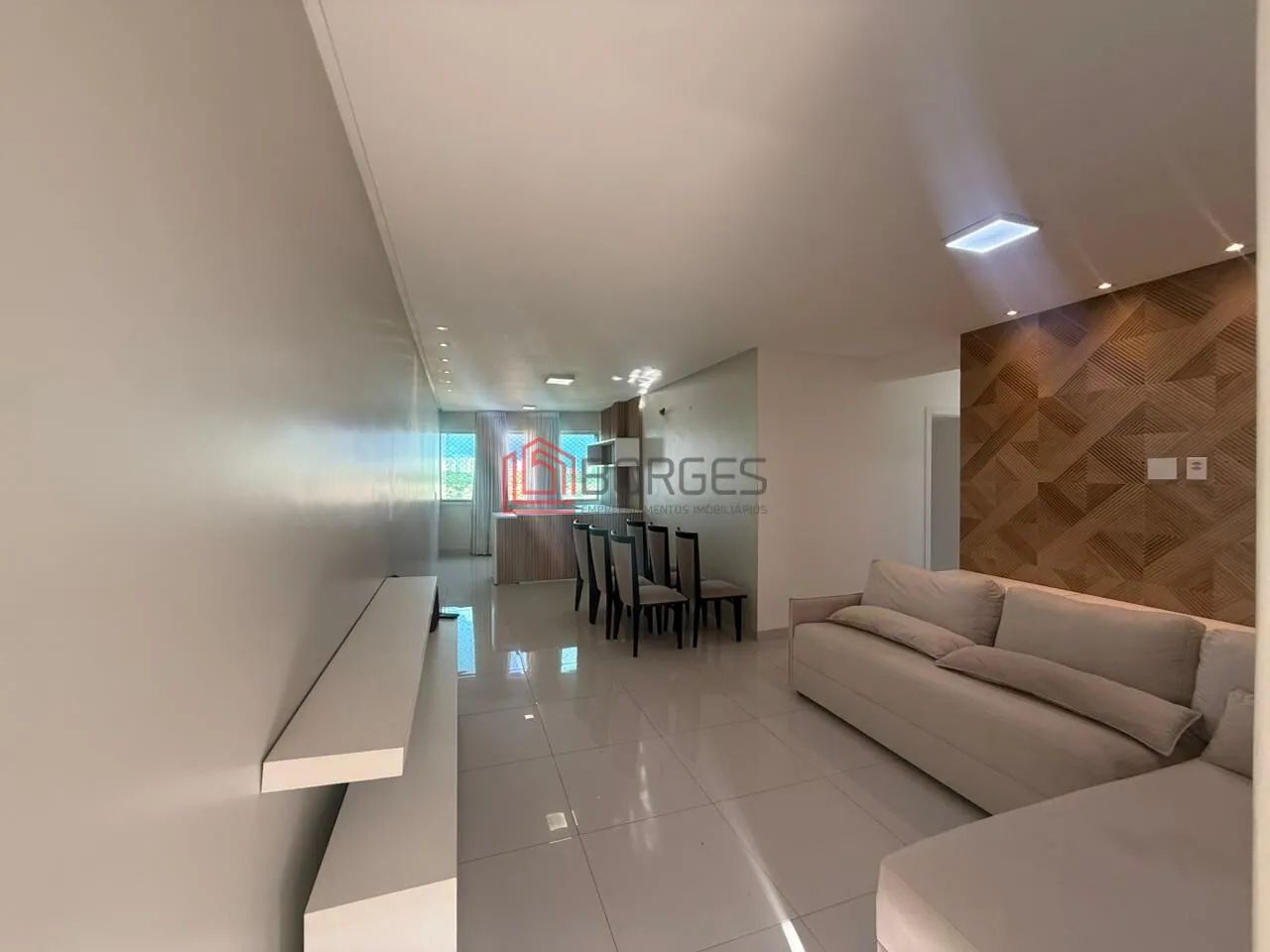 Apartamento mobiliado com 3 suítes