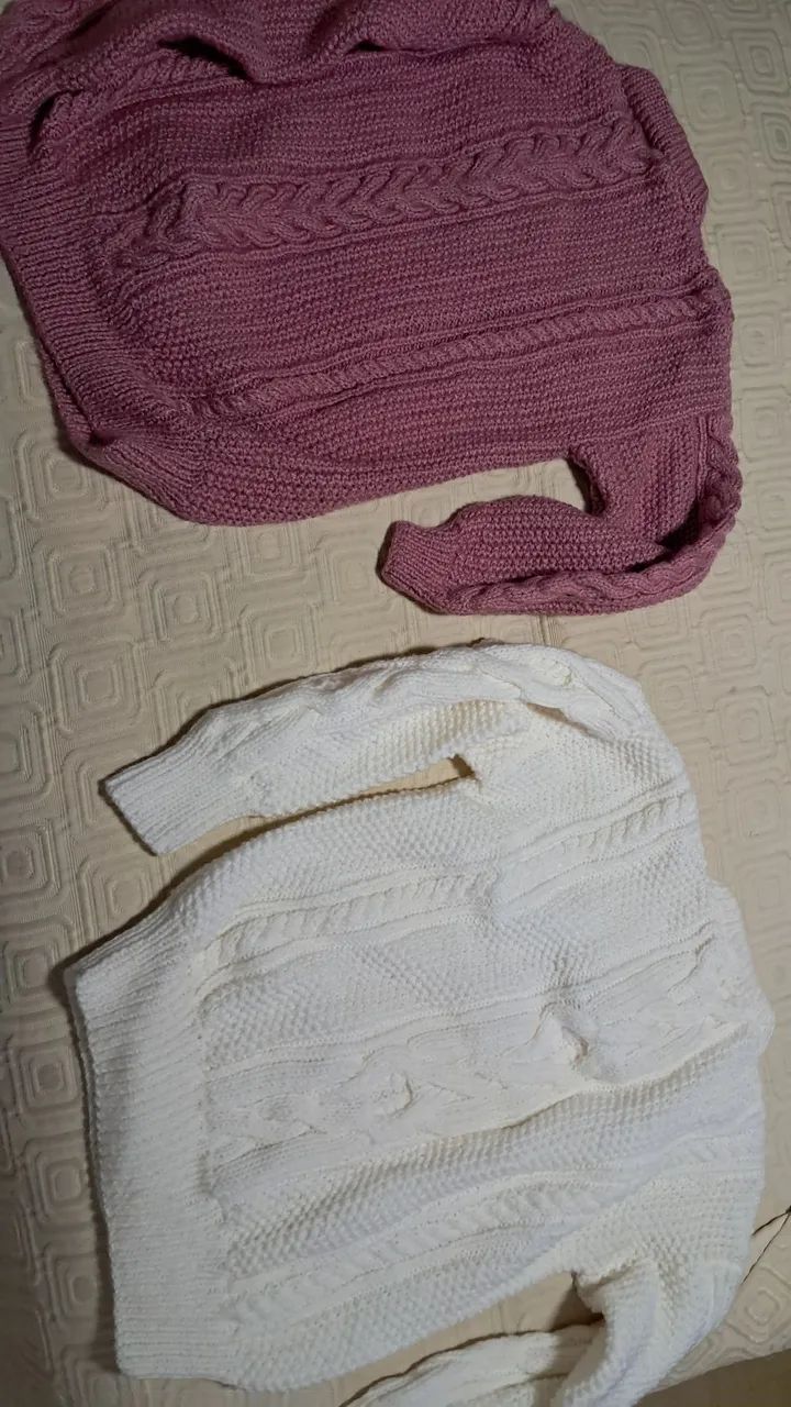 2 Blusas femininas em la trabalhada tan m em dinheiro 