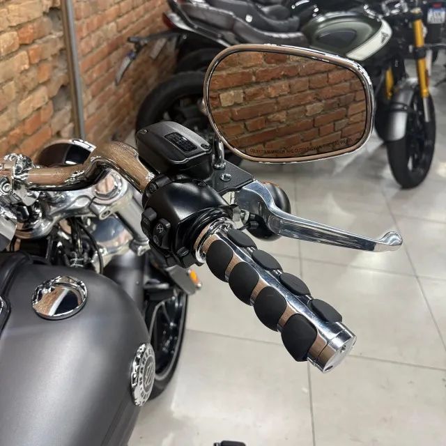 Harley SOFTAIL BREAKOUT FXSB - Cinza - 2016 - Foto 2