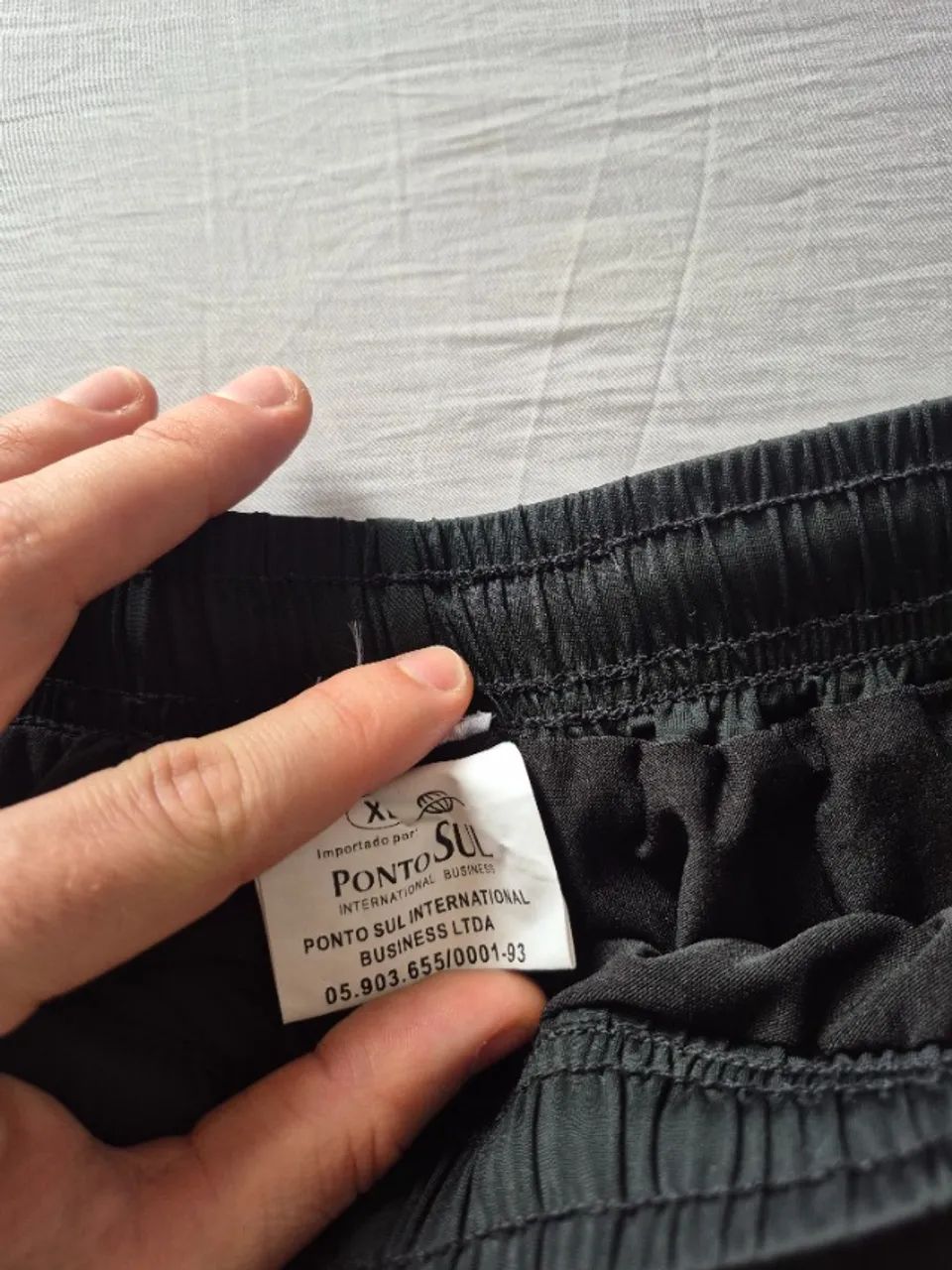 Bermuda Tamanho P ou M (?) Bolso com Zíper e Short Interno - Foto 5