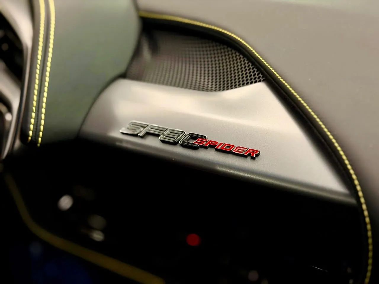 Ferrari SF 90 SPIDER 4.0 V8 Bi-Turbo (Híbrido), foto 9 de 20