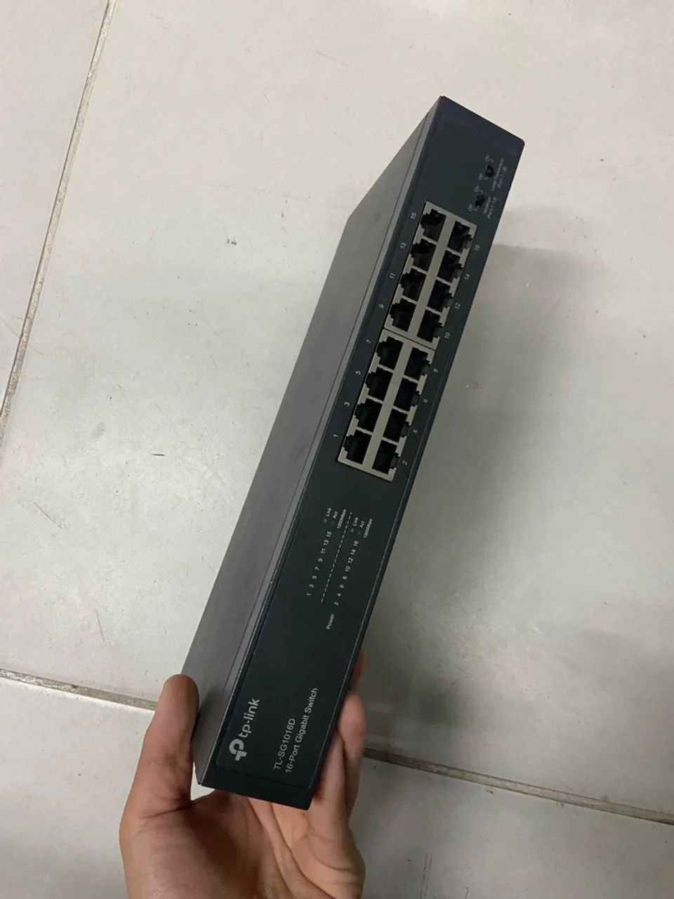Switch TP link 16 portas TL- SG1016D