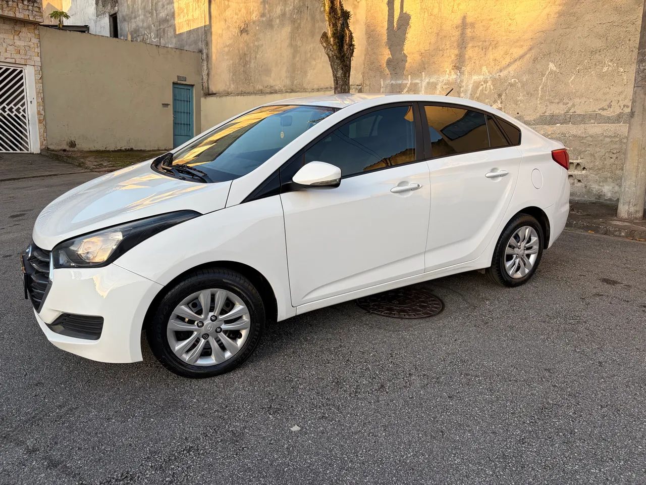 Hyundai Hb20S HB20S C.Plus/C.Style1.0 Flex 12V Mec. 4P 2017