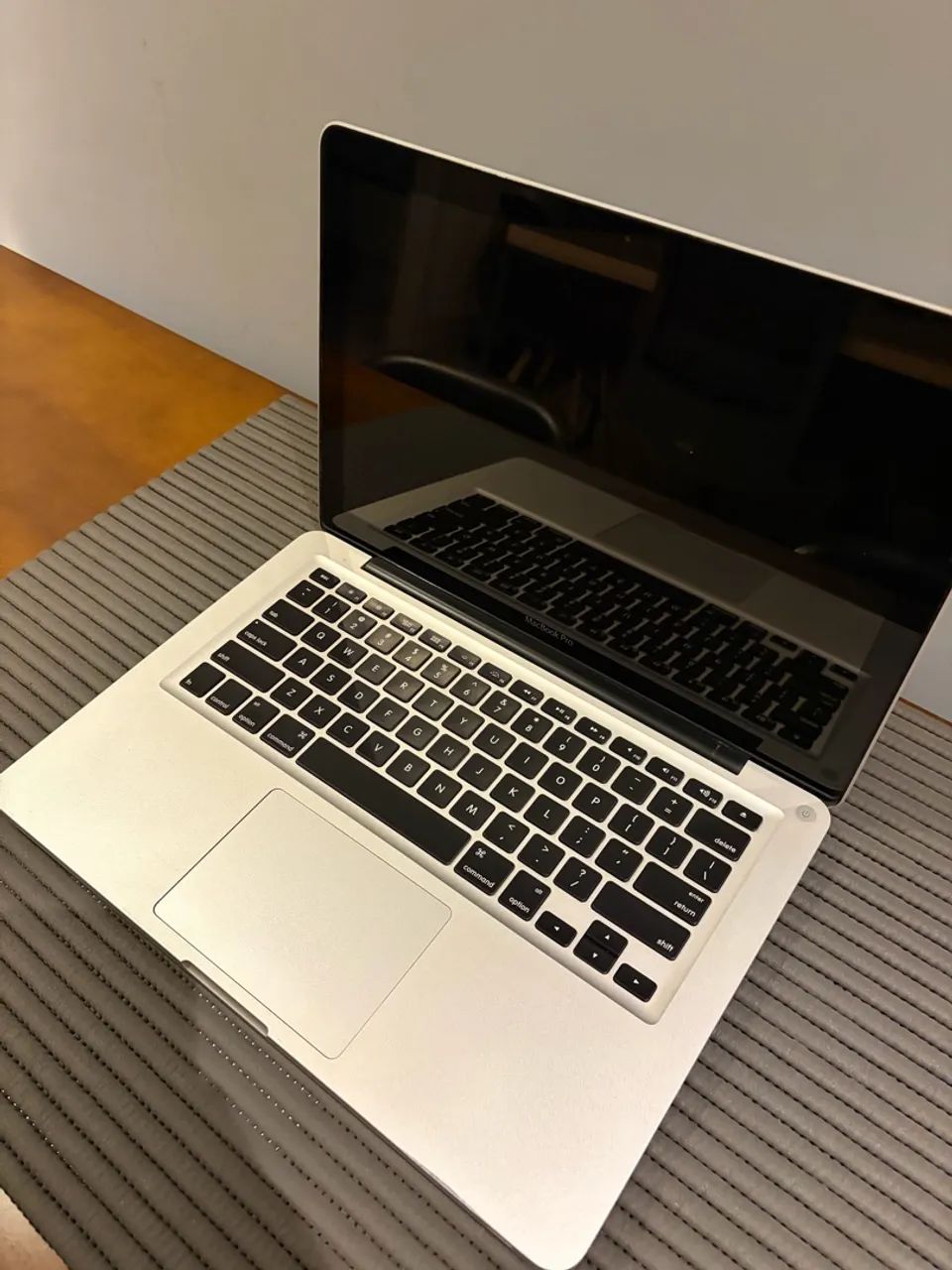 MacBook Pro 2012 8gb SSD - BATERIA NOVA  - Foto 4