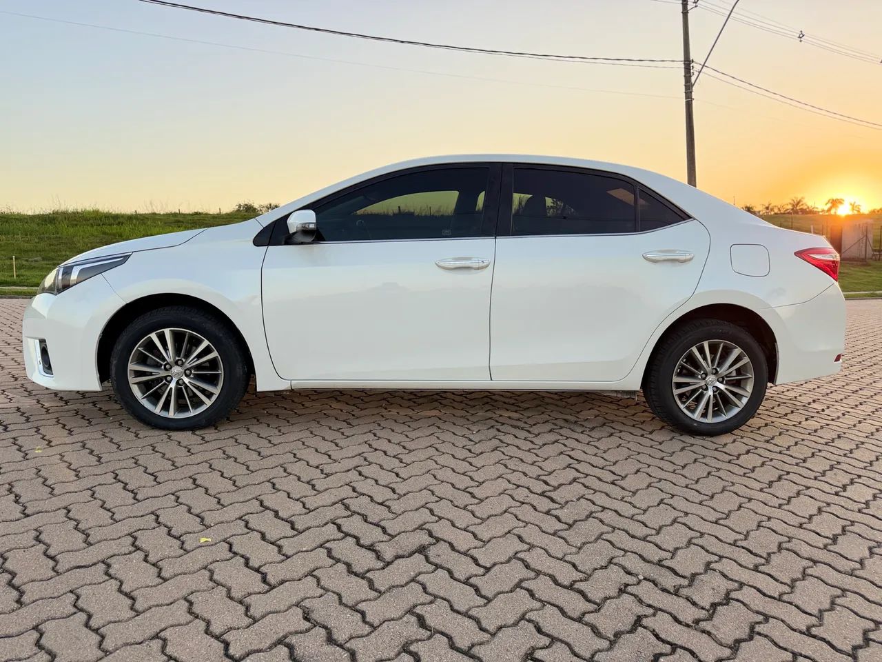 Toyota Corolla Altis 2.0 Flex 16V Aut. 2017 - Foto 4