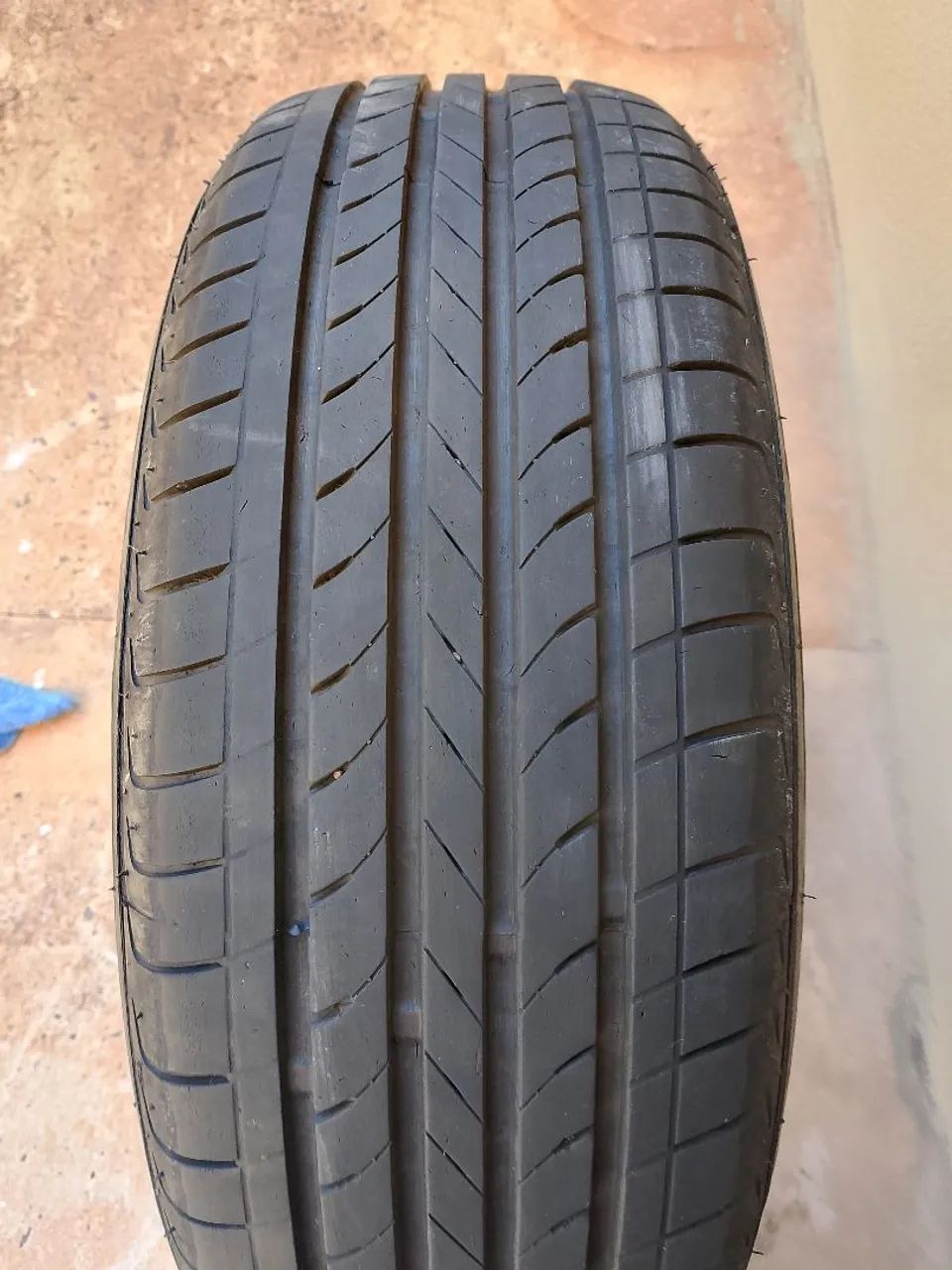 Pneu Xbri aro15 185/65, lindão.