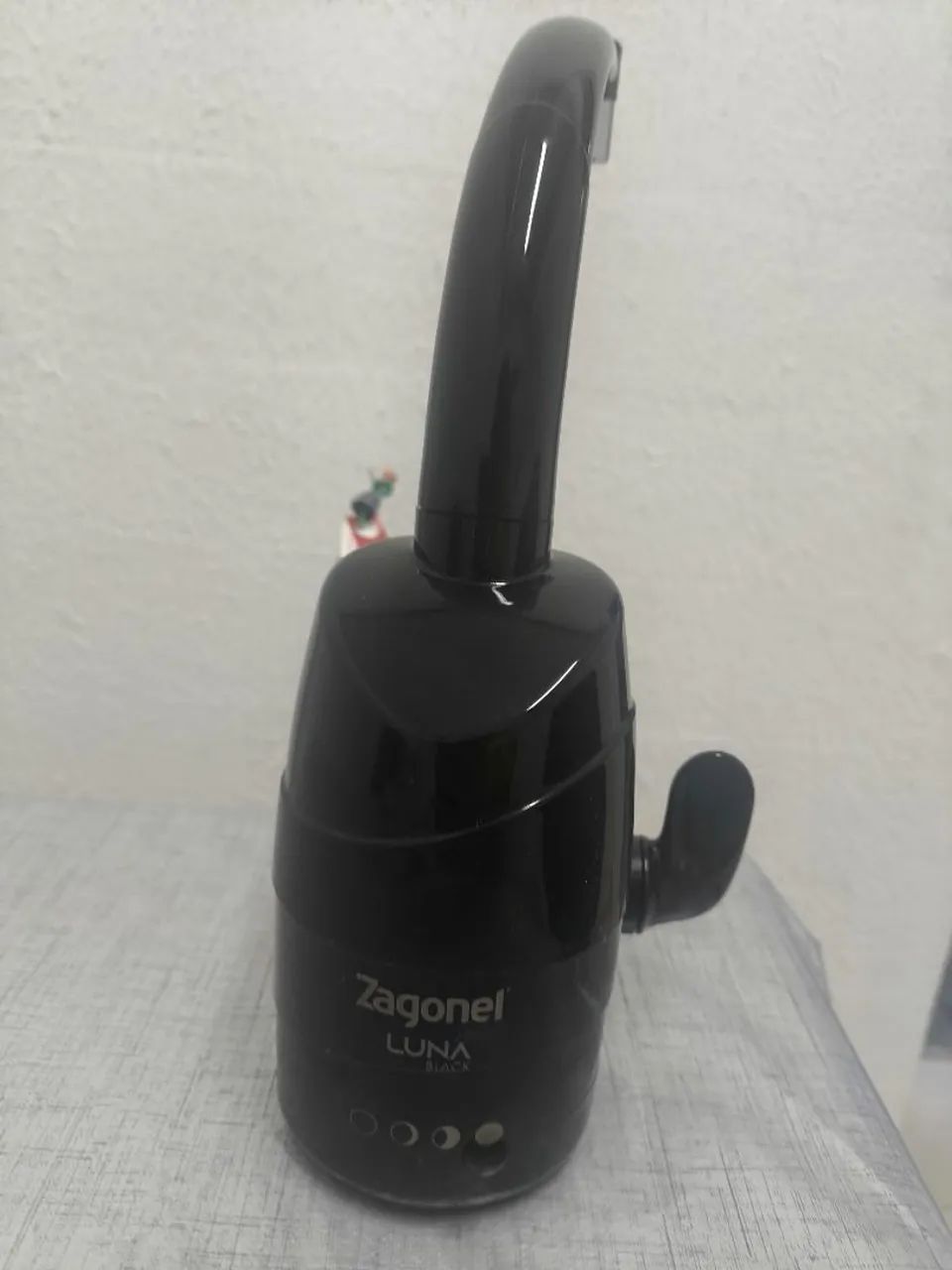Vendo torneira elétrica Zagonel -127 V