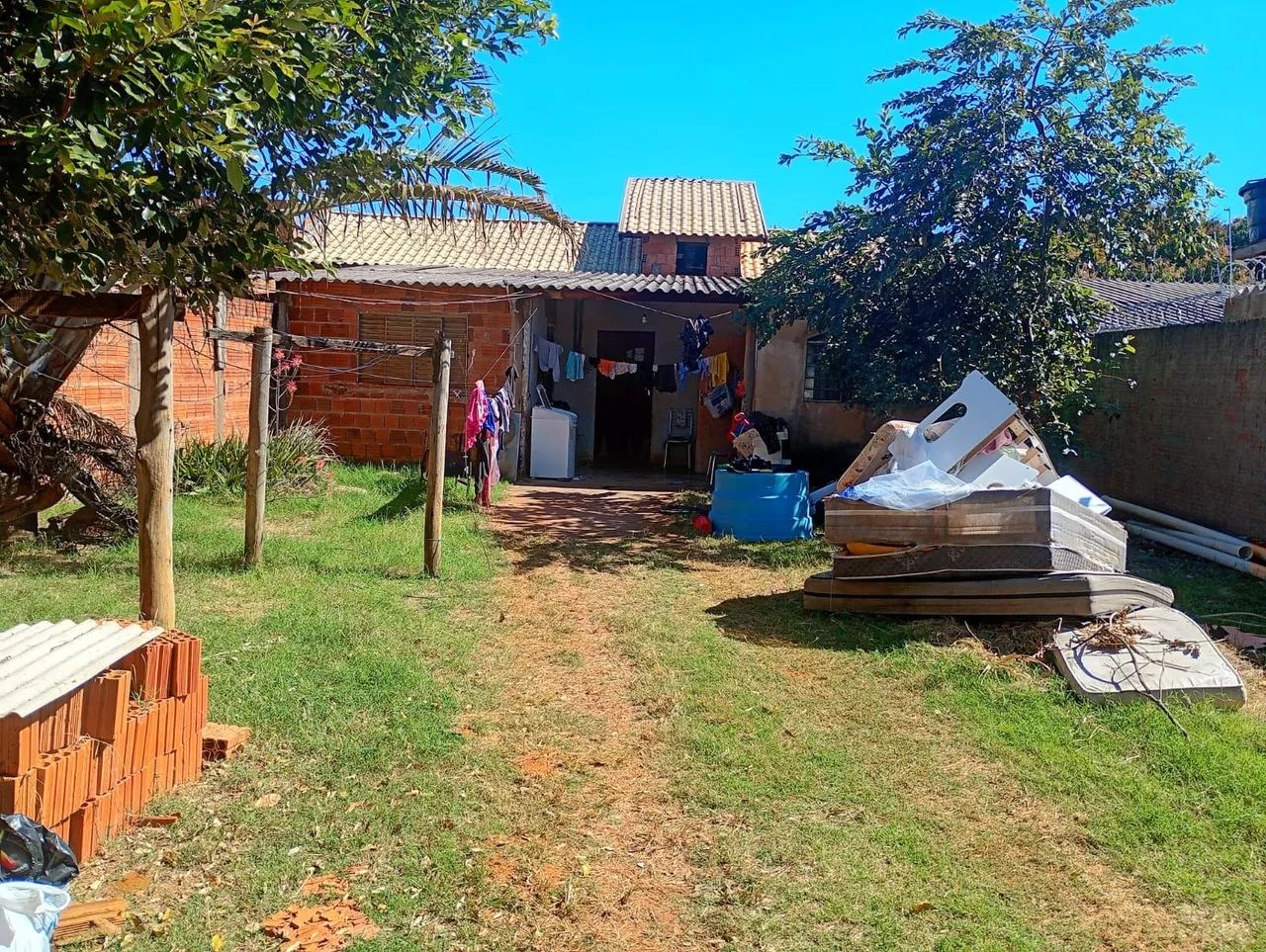 Vendo Terreno com Casa Construída - Foto 2