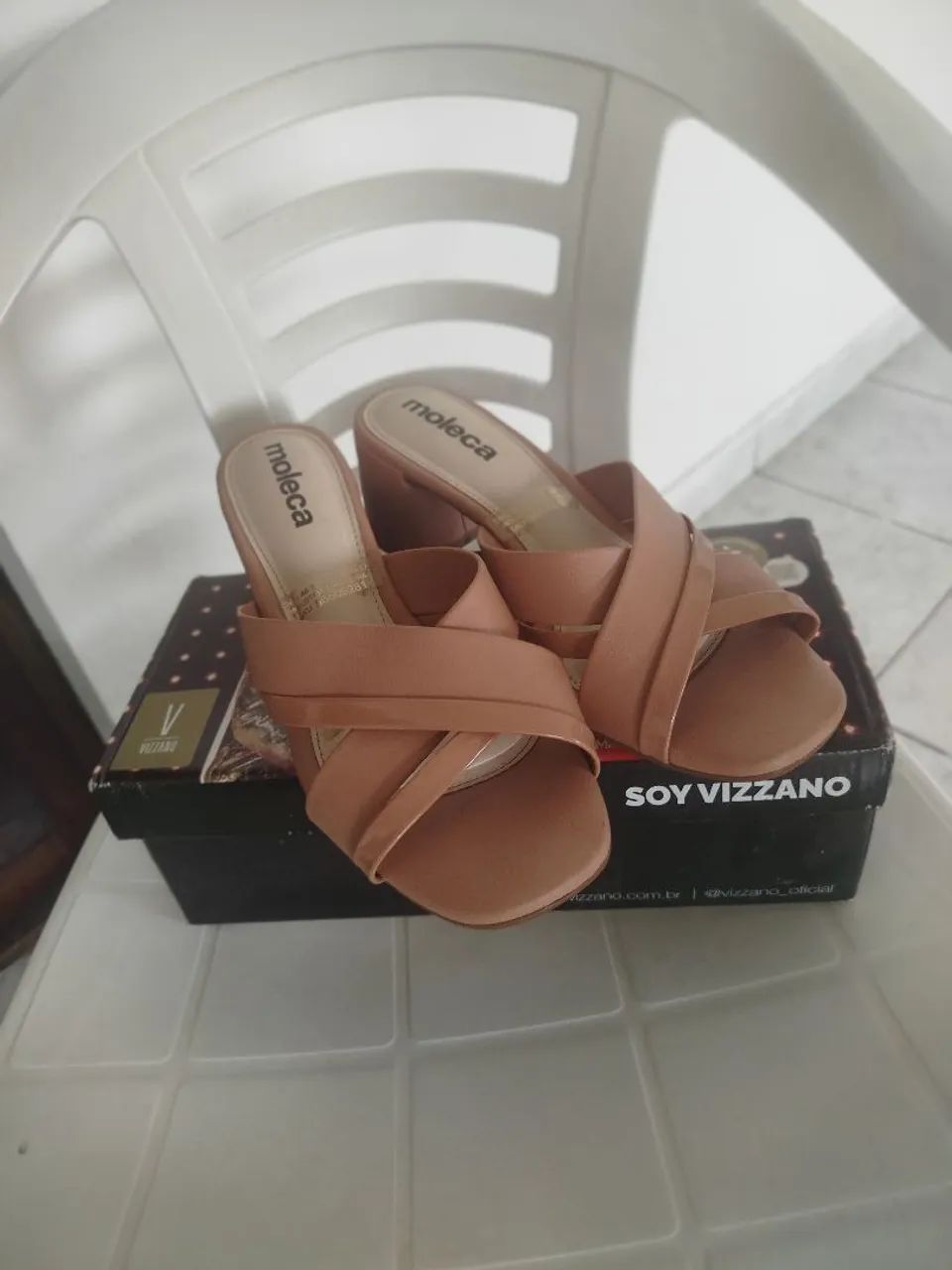 Vende-se sandália 