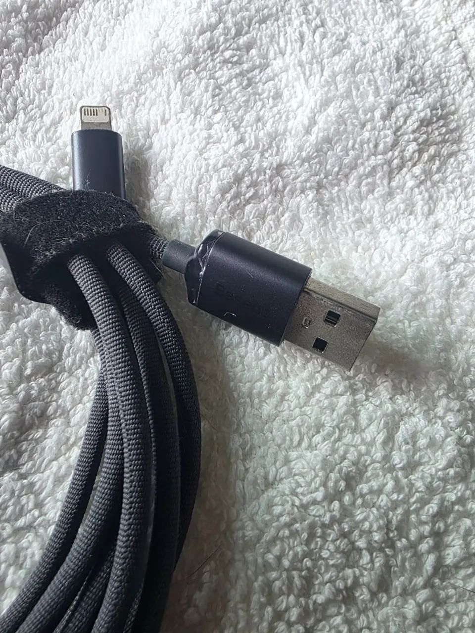 cabo carregador baseus para smartphone apple com saída lightning