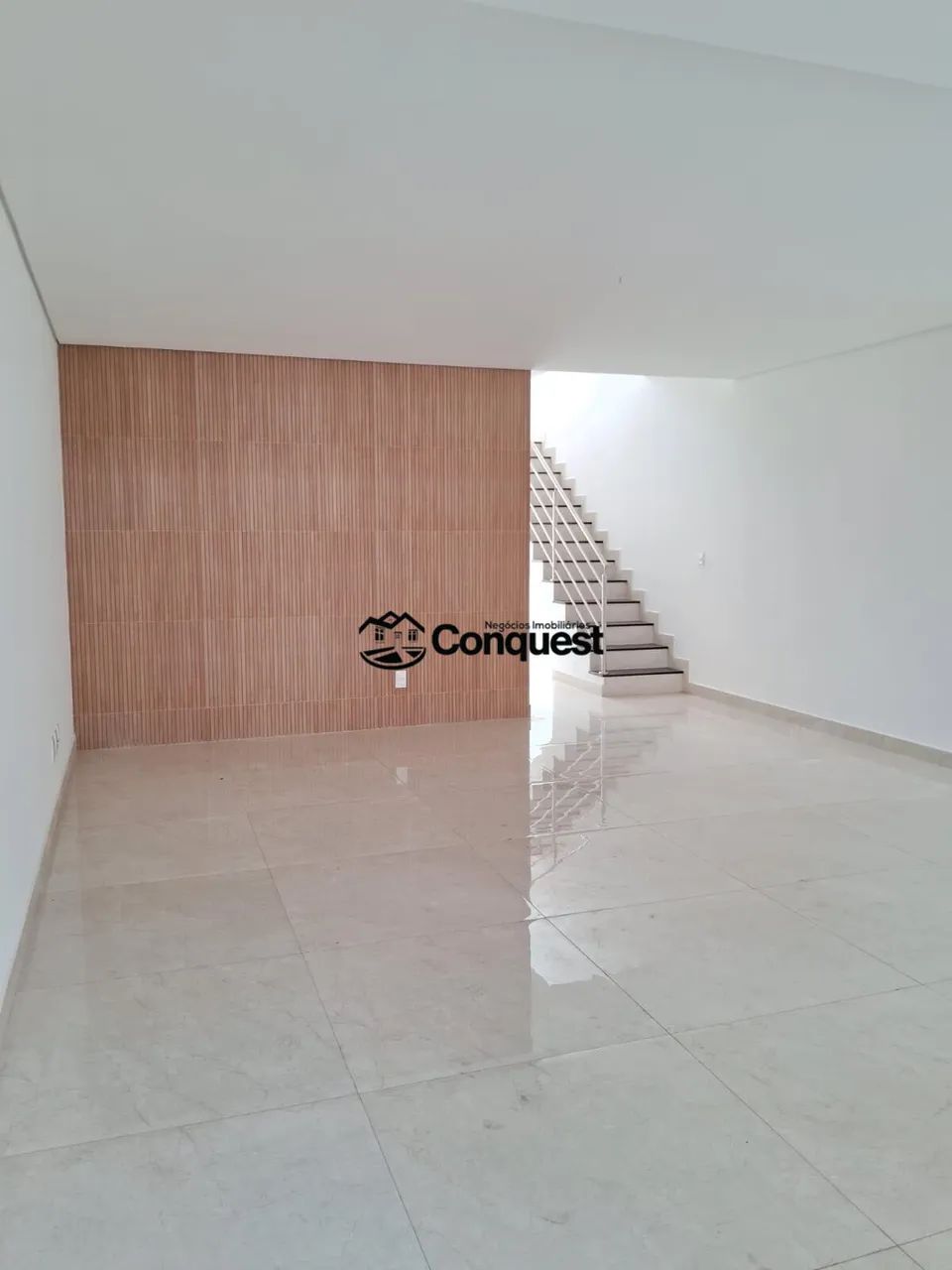 Vendo Casa NOVA Duplex de Alto Padrão com 3 Quartos, Suíte, Varanda e 3 Vagas  Centro de C - Foto 5