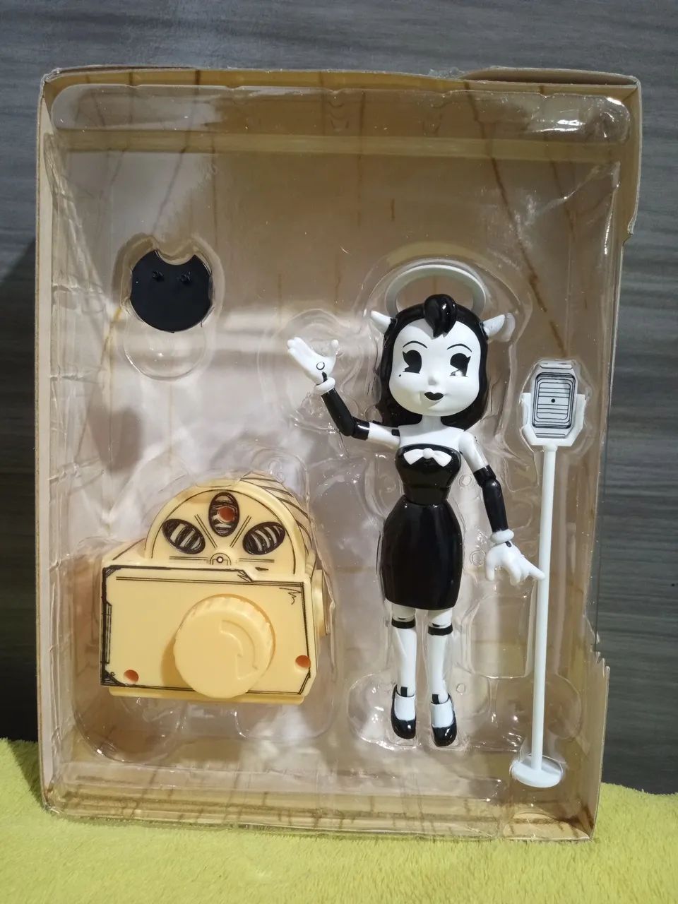 Boneca Alice do jogo Bendy and the Ink Machine - Foto 3