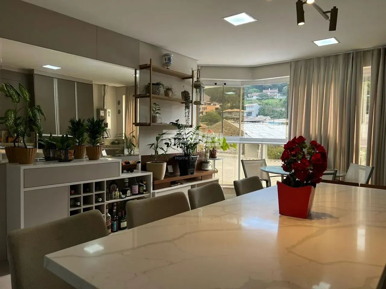 CABEÇUDAS, 2 QTS 2 SUITES, 77m2,  MOBILIA COMPLETA.