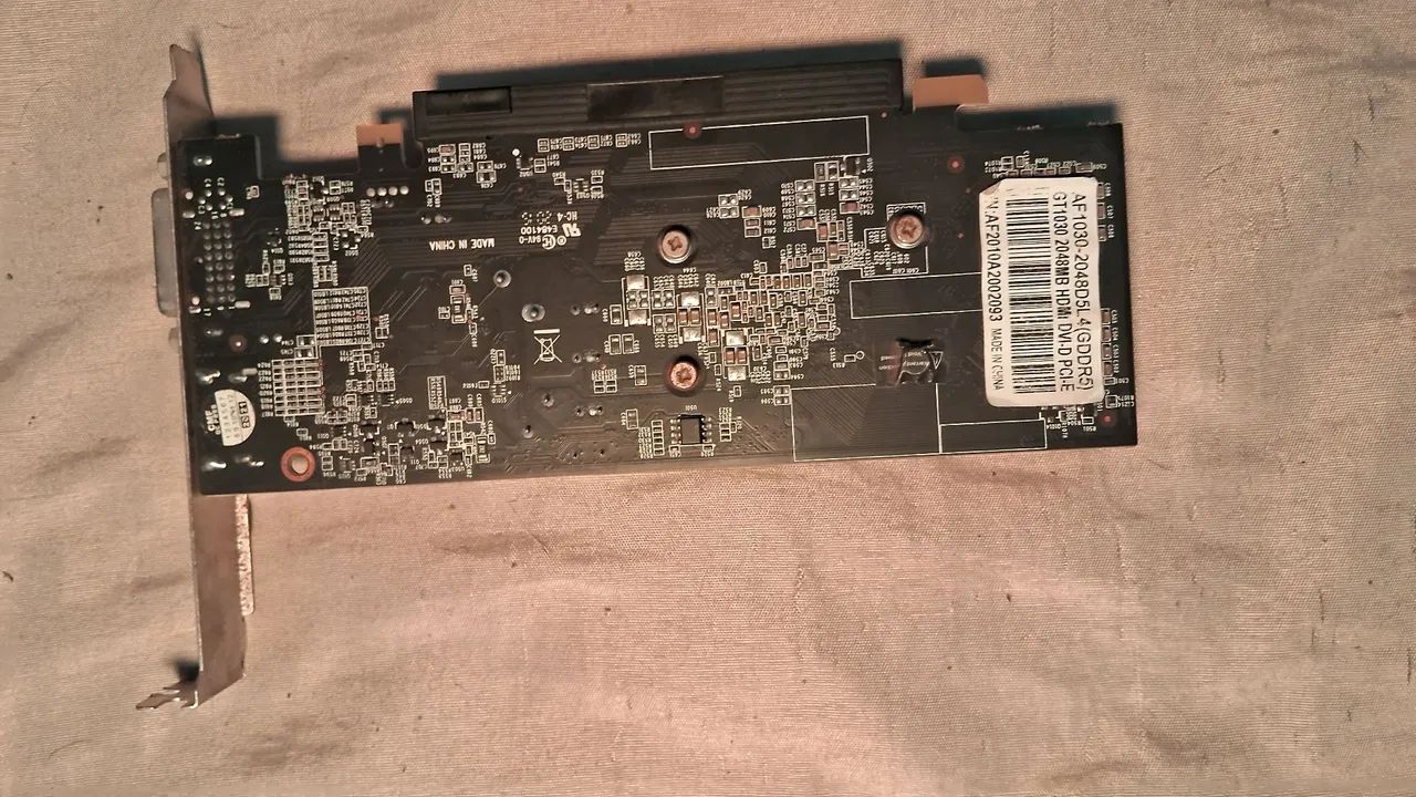 Placa de vídeo GT 1030 2gb gddr5 - Foto 3
