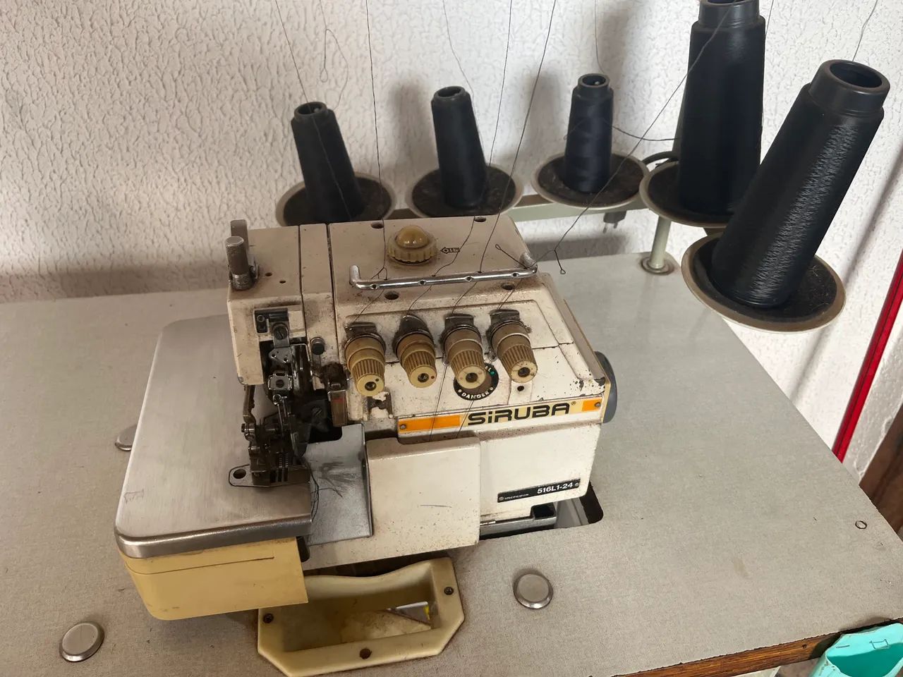 Máquina de costura  - Foto 2