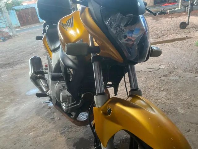 CB 300