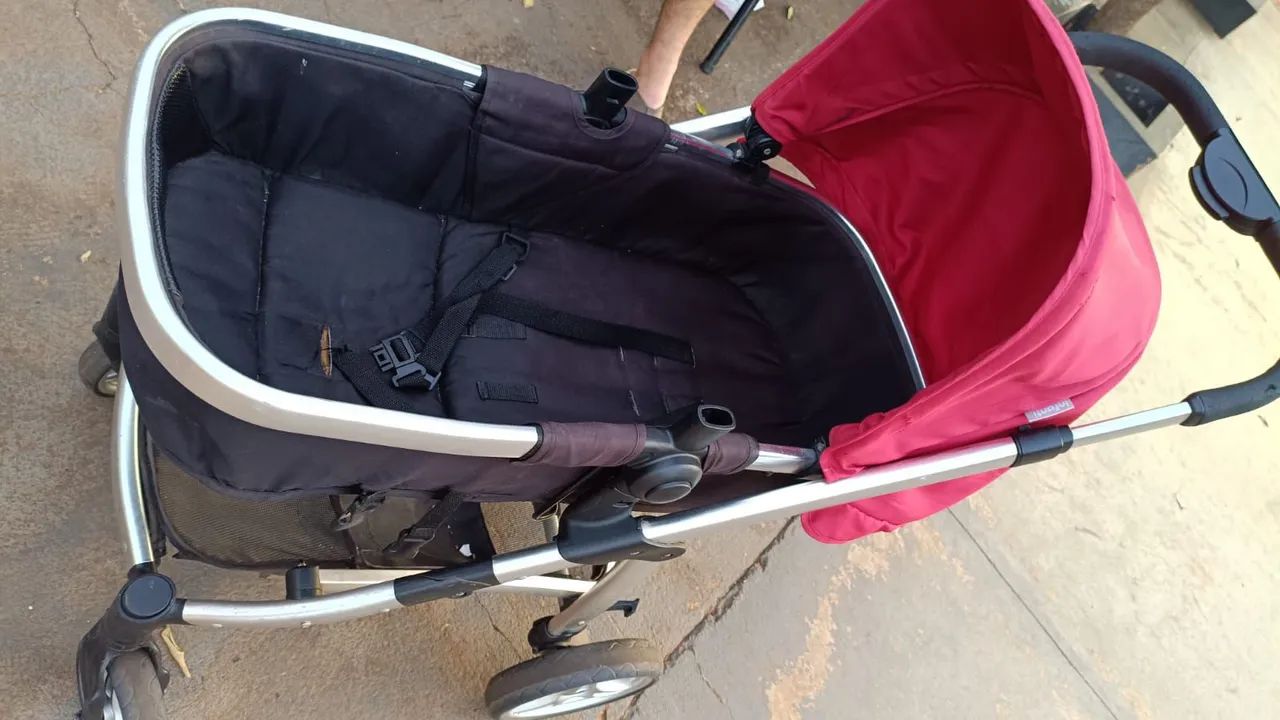 Carrinho de bebê simples 