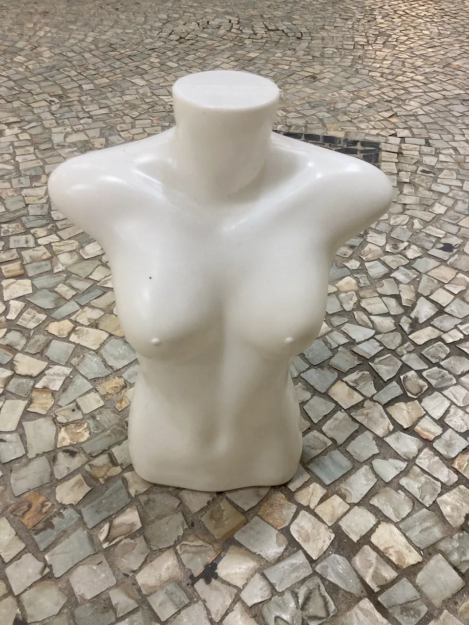 Manequim Busto em Plástico