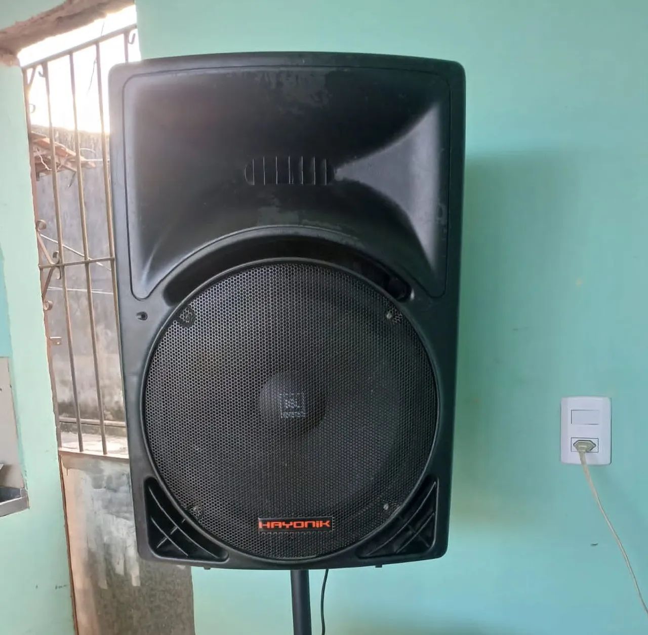 VENDO CAIXA DE SOM JBL