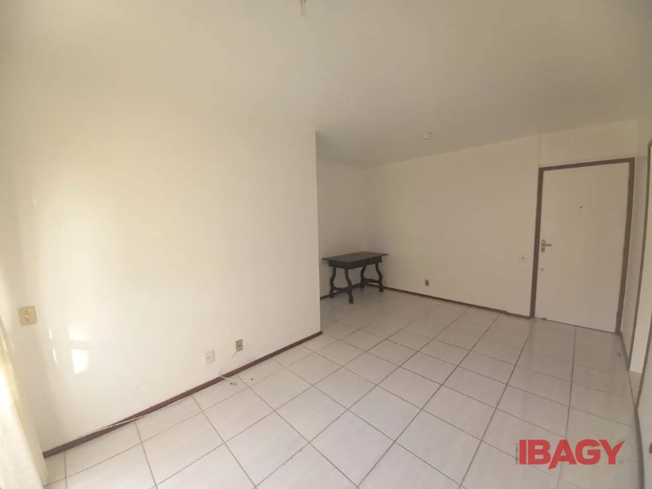 Excelente Apartamento 2 dormitório(s) em Pantanal - Florianópolis - Foto 3
